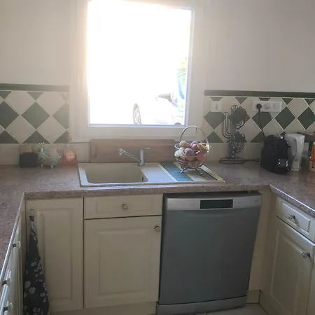 House With Garden And Terrace Near Holiday home *